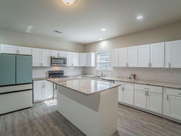 2407  Lee Avenue , Fort Worth Texas 76164