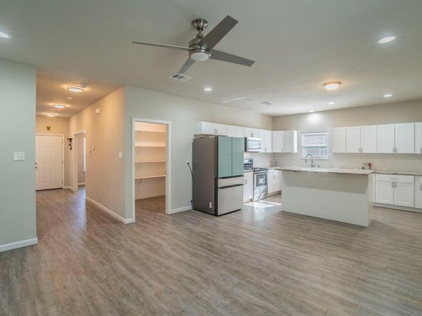 2407  Lee Avenue , Fort Worth Texas 76164