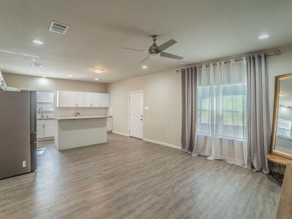 2407  Lee Avenue , Fort Worth Texas 76164