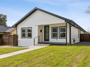 823 S Winnetka Avenue , Dallas Texas 75208