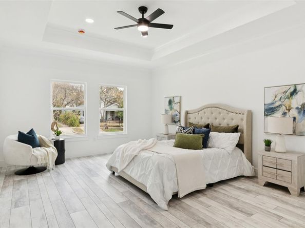 823 S Winnetka Avenue , Dallas Texas 75208