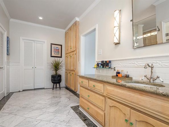 1103  Findlay Drive , Arlington Texas 76012