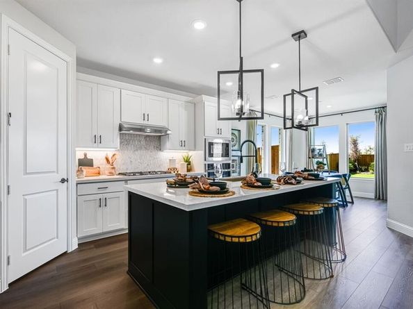 546  Wisteria Street , Oak Point Texas 75068