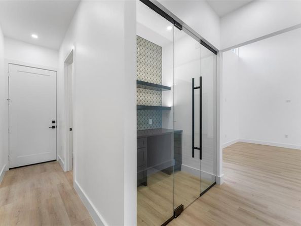 5308  Chippewa Drive , Dallas Texas 75212