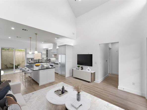 5308  Chippewa Drive , Dallas Texas 75212