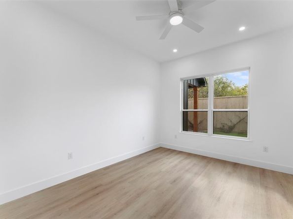 5308  Chippewa Drive , Dallas Texas 75212