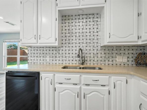 1402  Country Lane , Allen Texas 75002