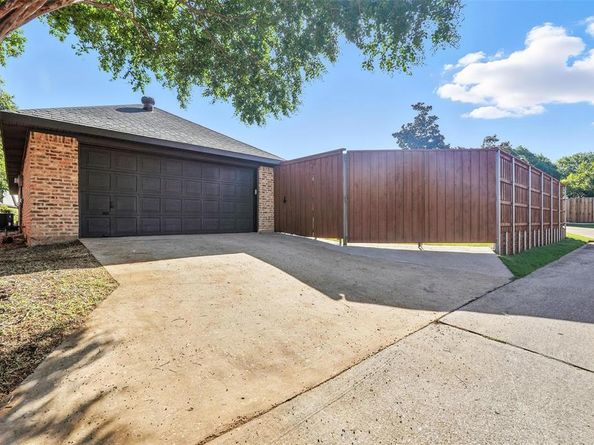 1402  Country Lane , Allen Texas 75002