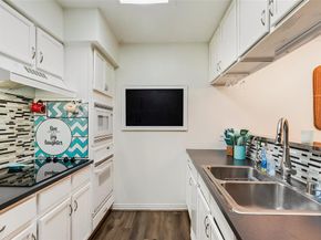 7510  Holly Hill Drive  111, Dallas Texas 75231