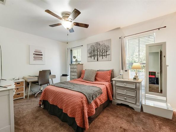 7510  Holly Hill Drive  111, Dallas Texas 75231