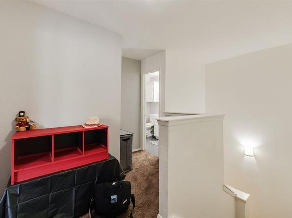 7510  Holly Hill Drive  111, Dallas Texas 75231