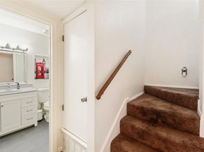 7510  Holly Hill Drive  111, Dallas Texas 75231