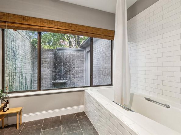 4715  Collinwood Avenue , Fort Worth Texas 76107