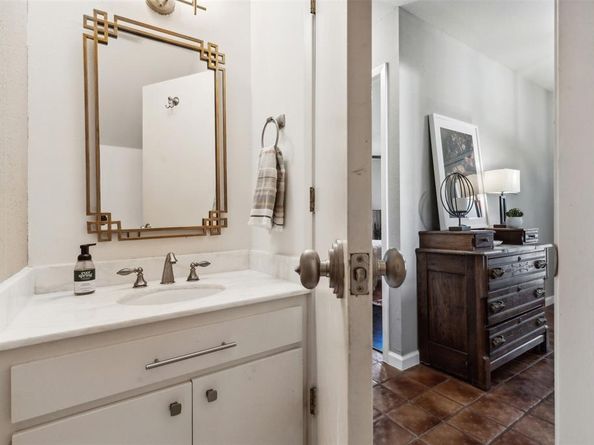 4715  Collinwood Avenue , Fort Worth Texas 76107