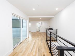 1612  Grigsby Avenue  102, Dallas Texas 75204