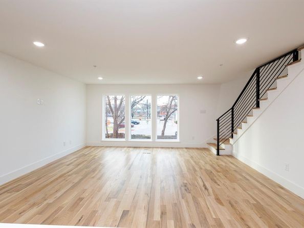 1612  Grigsby Avenue  102, Dallas Texas 75204