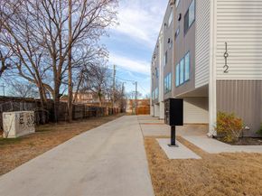1612  Grigsby Avenue  102, Dallas Texas 75204