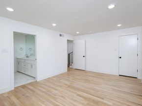 1612  Grigsby Avenue  102, Dallas Texas 75204