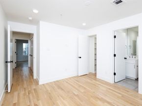 1612  Grigsby Avenue  102, Dallas Texas 75204