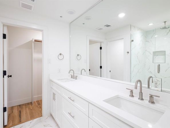 1612  Grigsby Avenue  102, Dallas Texas 75204