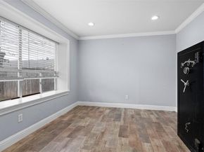 704  Clover Park Drive , Arlington Texas 76013