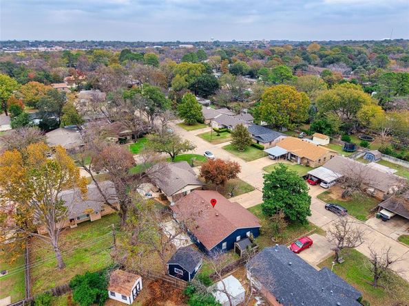 704  Clover Park Drive , Arlington Texas 76013