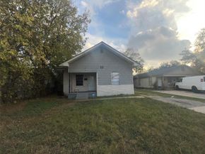 1217  High Street , Fort Worth Texas 76110