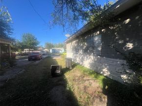 1217  High Street , Fort Worth Texas 76110