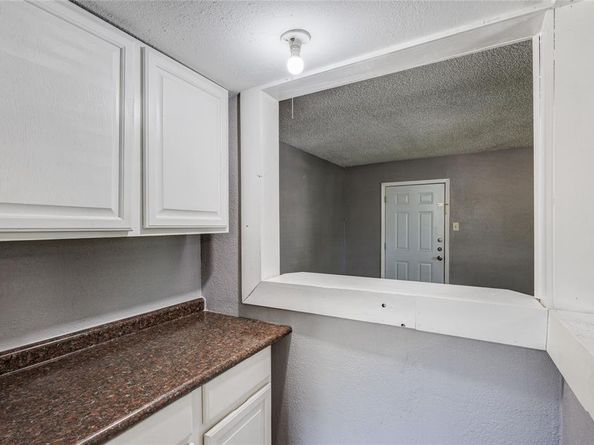 5063  Ridglea Lane  1002, Fort Worth Texas 76116