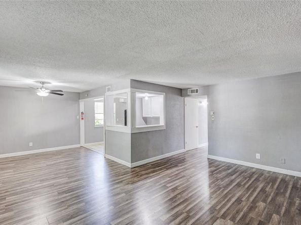 5063  Ridglea Lane  1002, Fort Worth Texas 76116