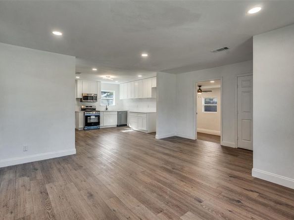 901  Woodleigh Drive , McKinney Texas 75069