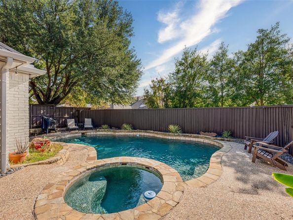 10002  Hickory Crossing , Dallas Texas 75243