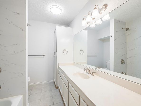 9241  Highedge  , Dallas Texas 75238