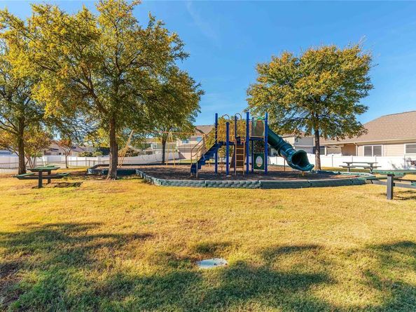 10117  Lakeview Drive , Providence Village Texas 76227