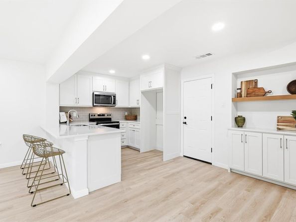 158  Centennial Drive , Lewisville Texas 75067