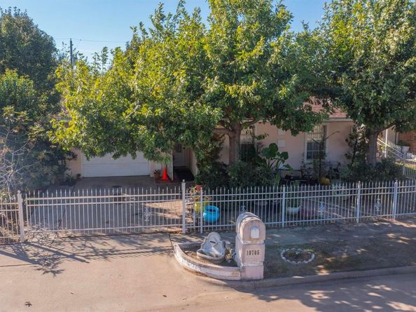 10705  Kendall Square Drive , Dallas Texas 75217