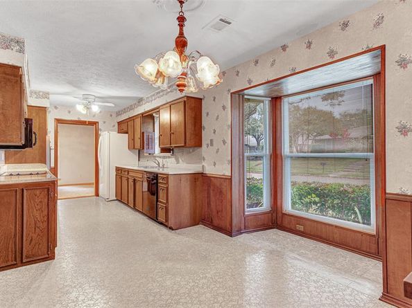 301  Canyon Ridge Drive , Richardson Texas 75080