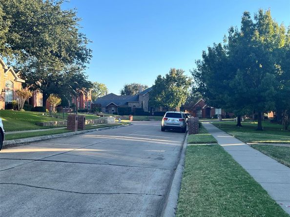 2309  York Court , Carrollton Texas 75006