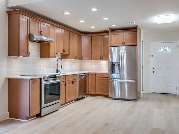 5023  Buttonwood Lane , Garland Texas 75043