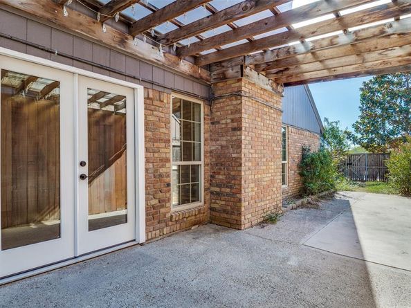 5023  Buttonwood Lane , Garland Texas 75043