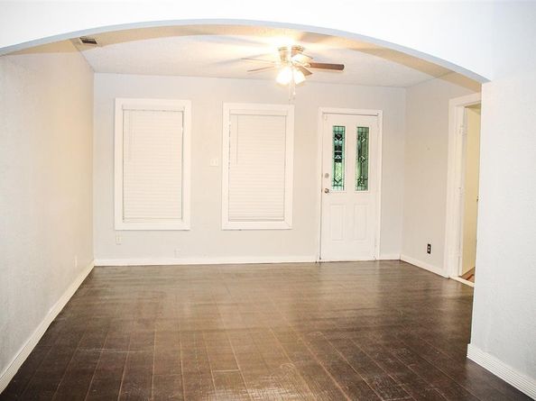 1318 S Ewing Avenue , Dallas Texas 75216