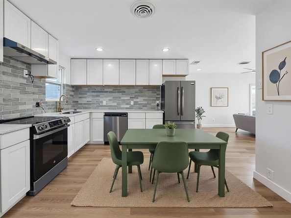 2655  Larry Drive , Dallas Texas 75228