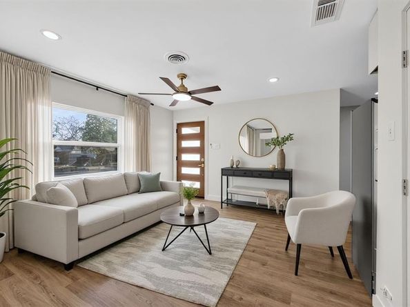 2655  Larry Drive , Dallas Texas 75228