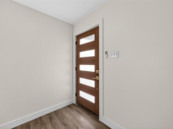 2655  Larry Drive , Dallas Texas 75228