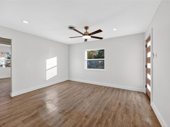 2655  Larry Drive , Dallas Texas 75228