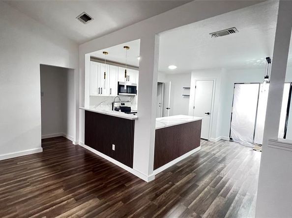 1116  Cresthaven Drive , Lancaster Texas 75134