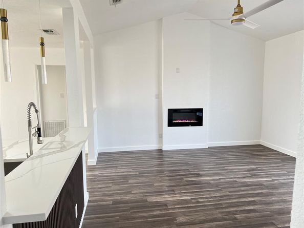 1116  Cresthaven Drive , Lancaster Texas 75134