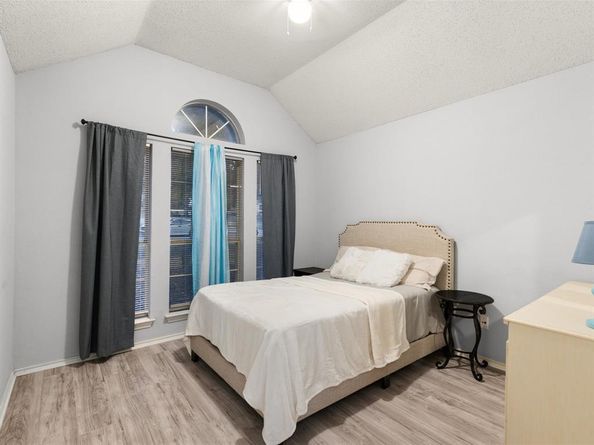 7652  Arbor Ridge Court , Fort Worth Texas 76112