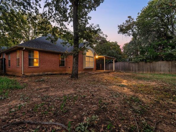 7652  Arbor Ridge Court , Fort Worth Texas 76112