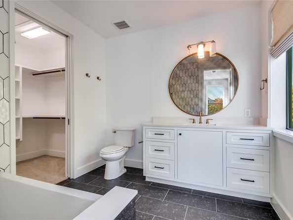 3803  Emil Court , Dallas Texas 75209